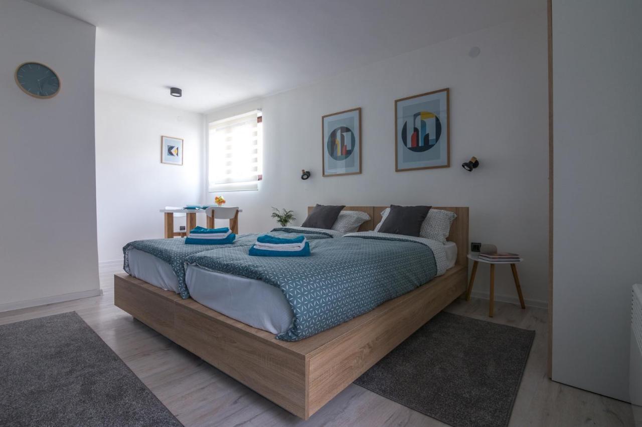 Sunrise Apartments Ni Eksteriør bilde